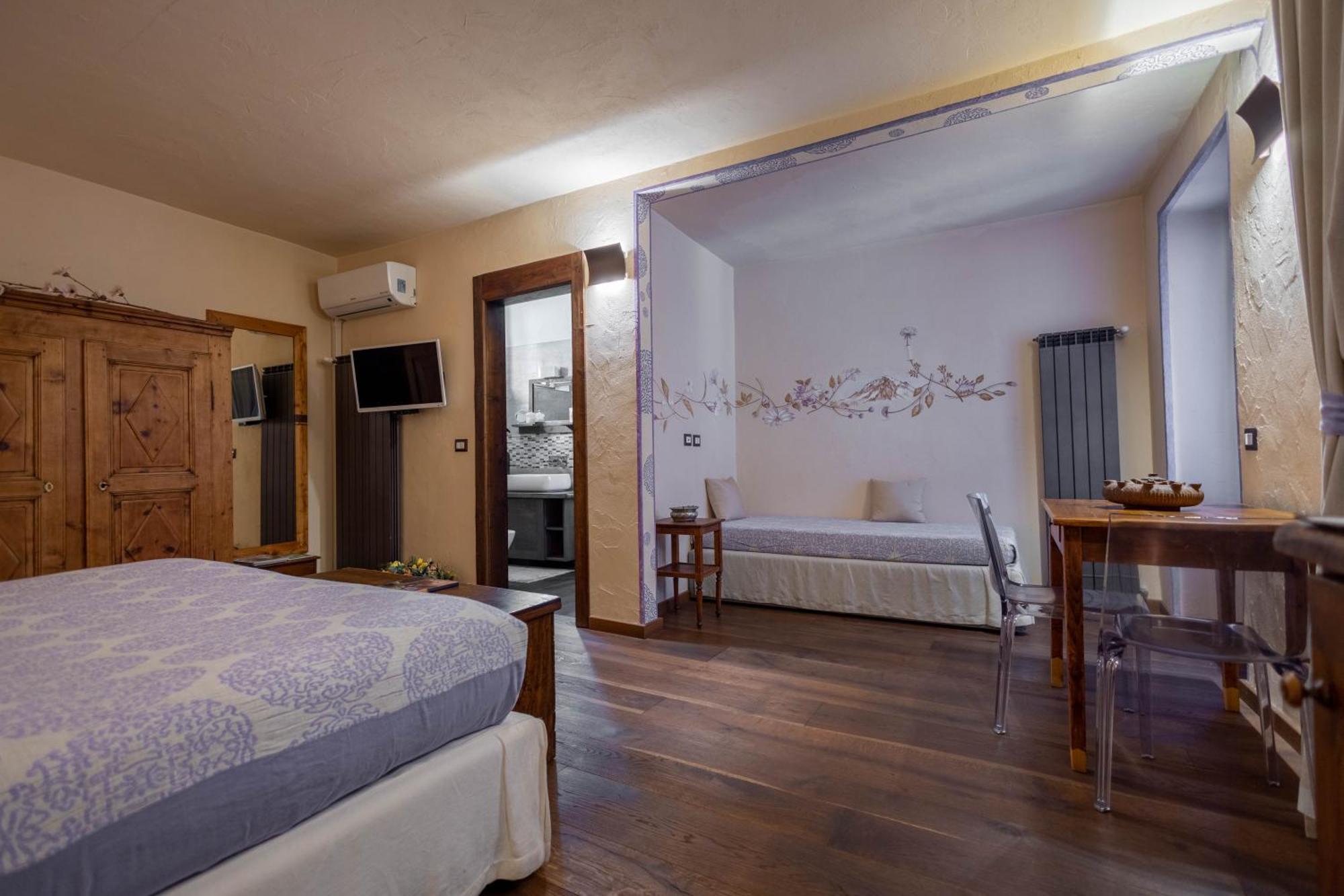 Domus Antica Aosta Hotel Ngoại thất bức ảnh